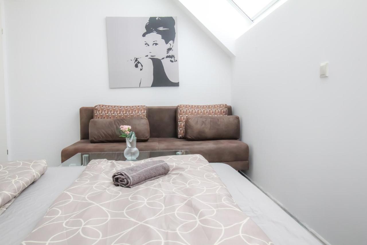 Private Triple Bedroom In Shared Apartment Dw171-4 Wien Exteriör bild